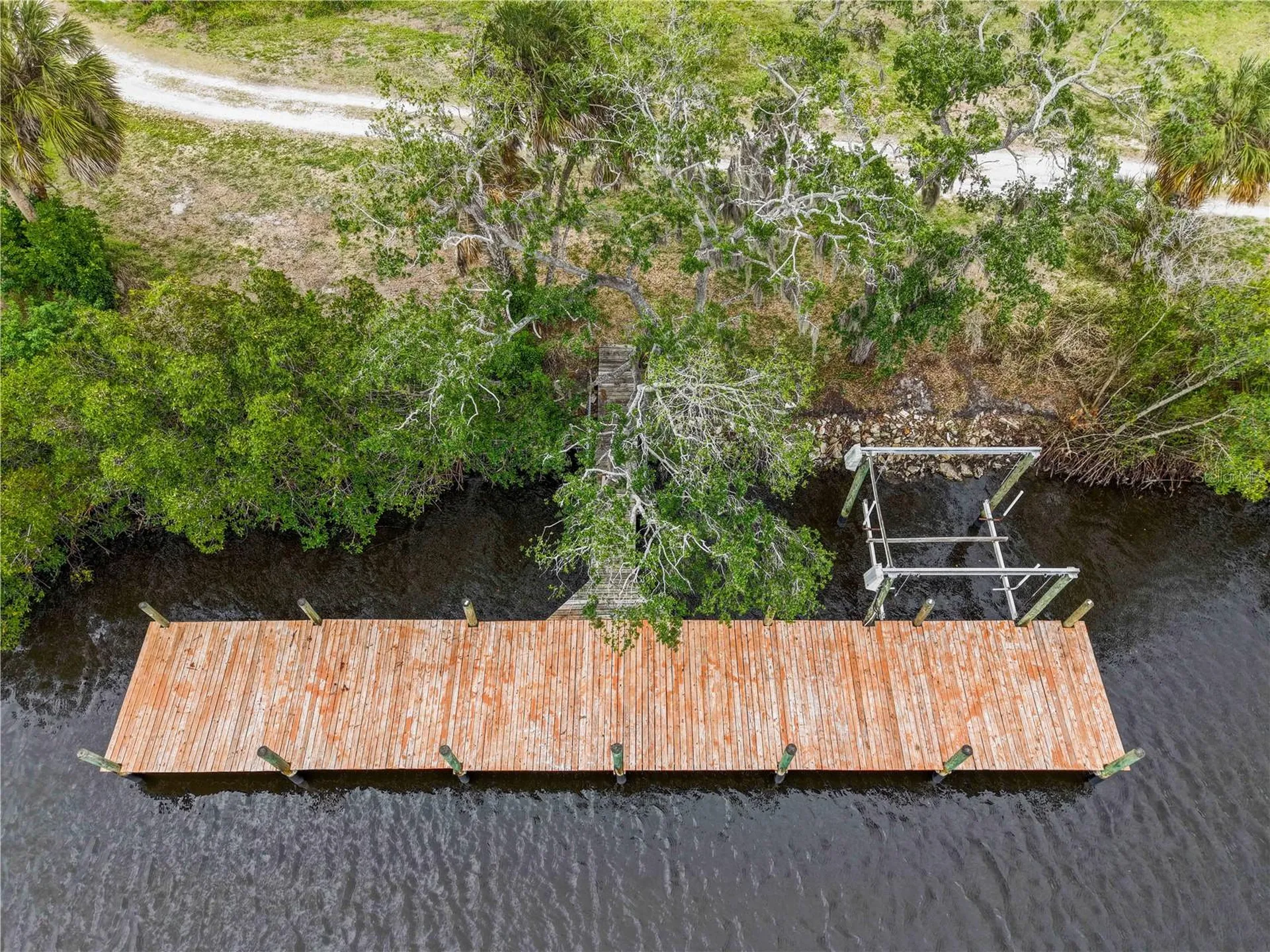 102 Dickman Drive SW Ruskin FL 33570