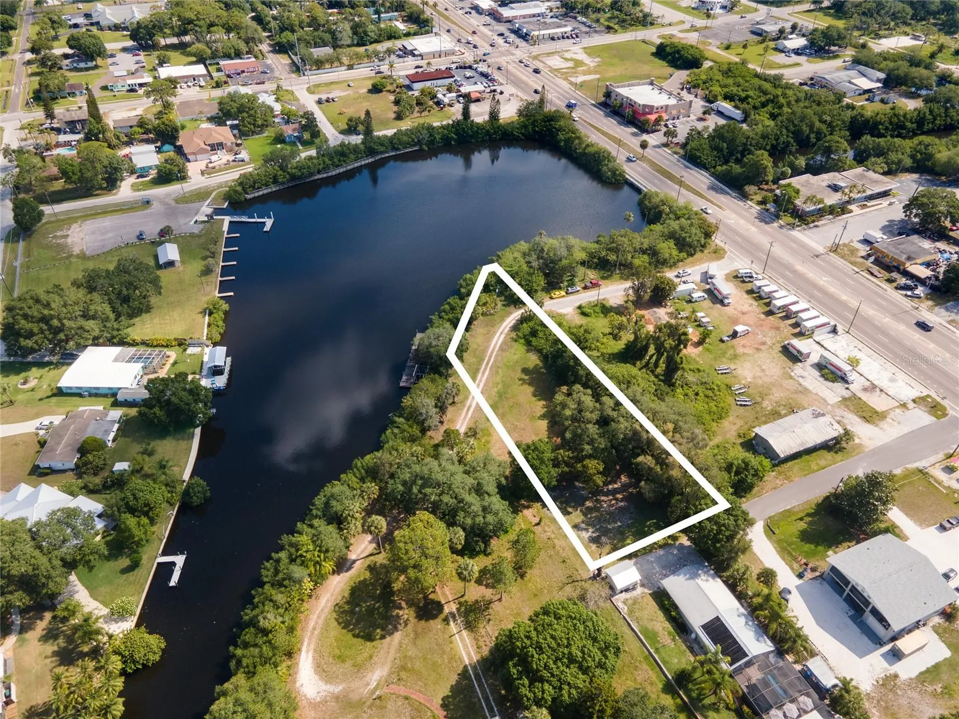 102 Dickman Drive SW Ruskin FL 33570