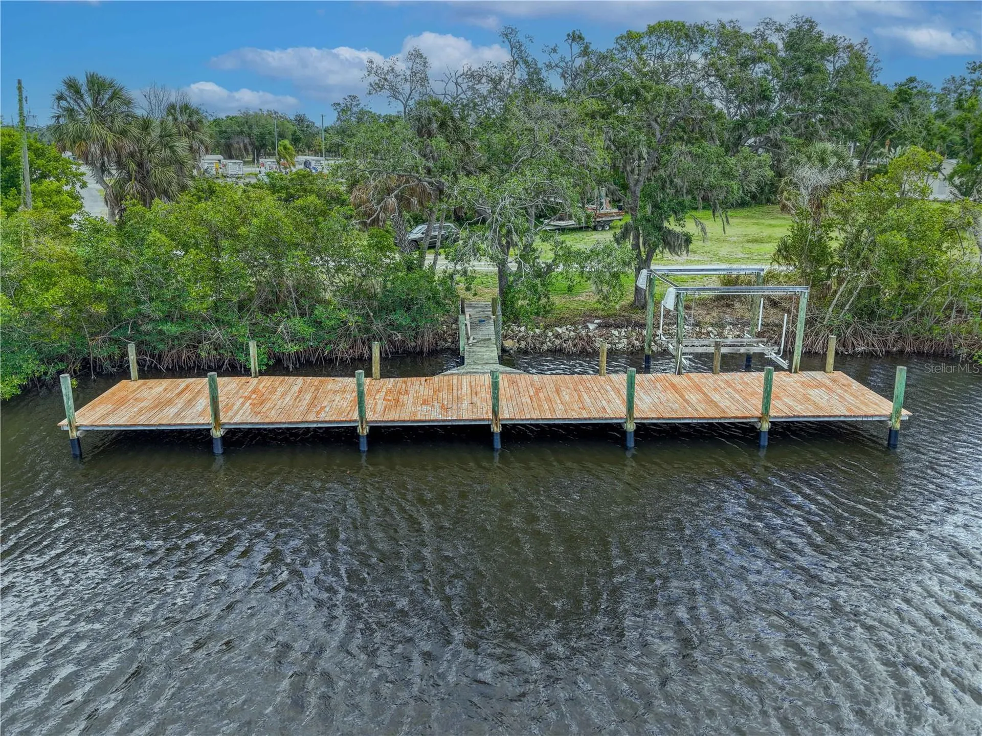 102 Dickman Drive SW Ruskin FL 33570