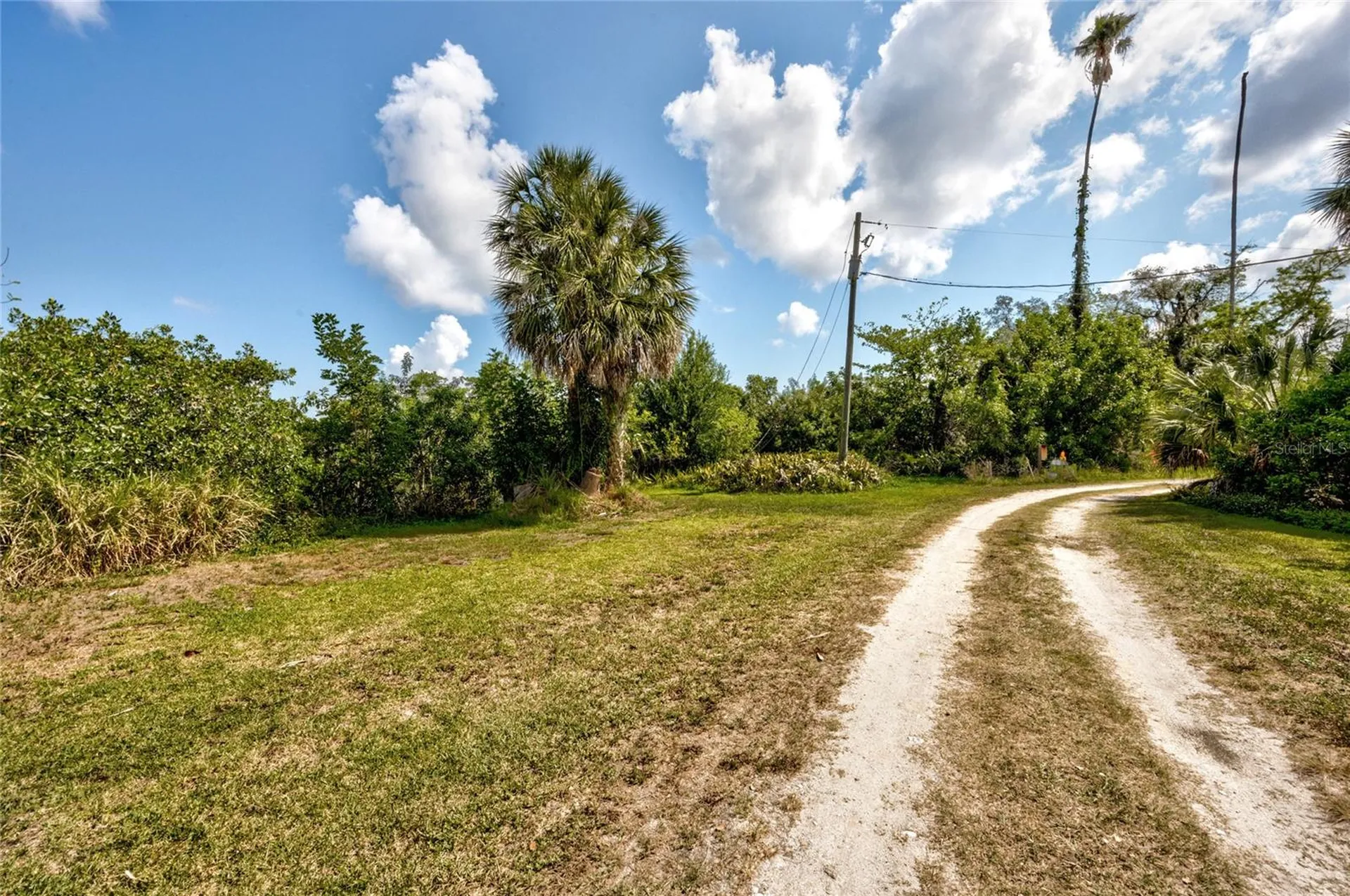 102 Dickman Drive SW Ruskin FL 33570