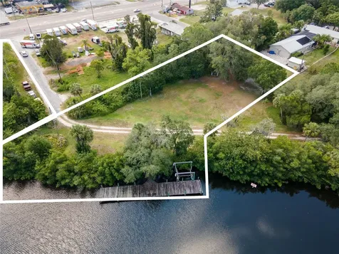 102 Dickman Drive SW Ruskin FL 33570