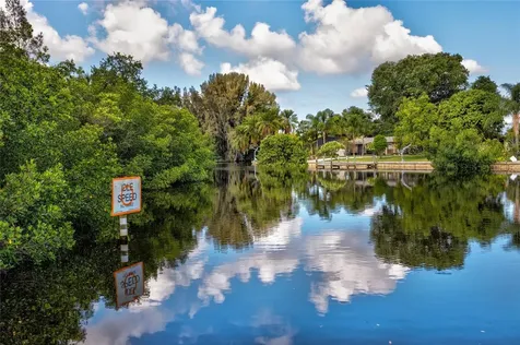 102 Dickman Drive SW Ruskin FL 33570