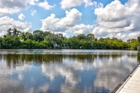 102 Dickman Drive SW Ruskin FL 33570