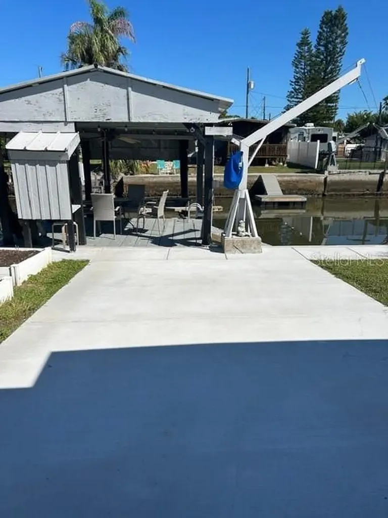 6837 Flicker Lane Hudson FL 34667