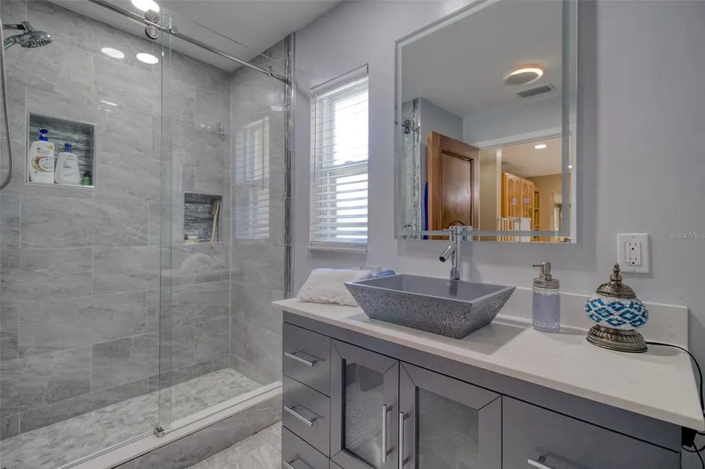 2315 Minneola Road Clearwater FL 33764