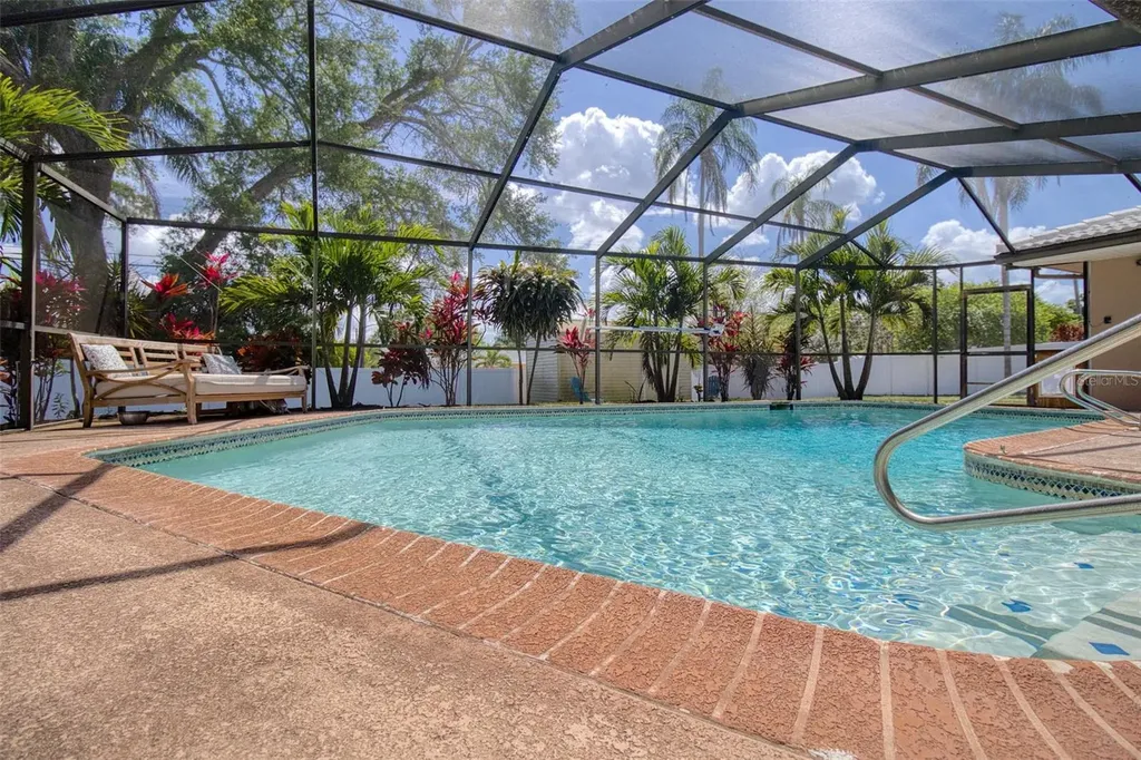 2315 Minneola Road Clearwater FL 33764
