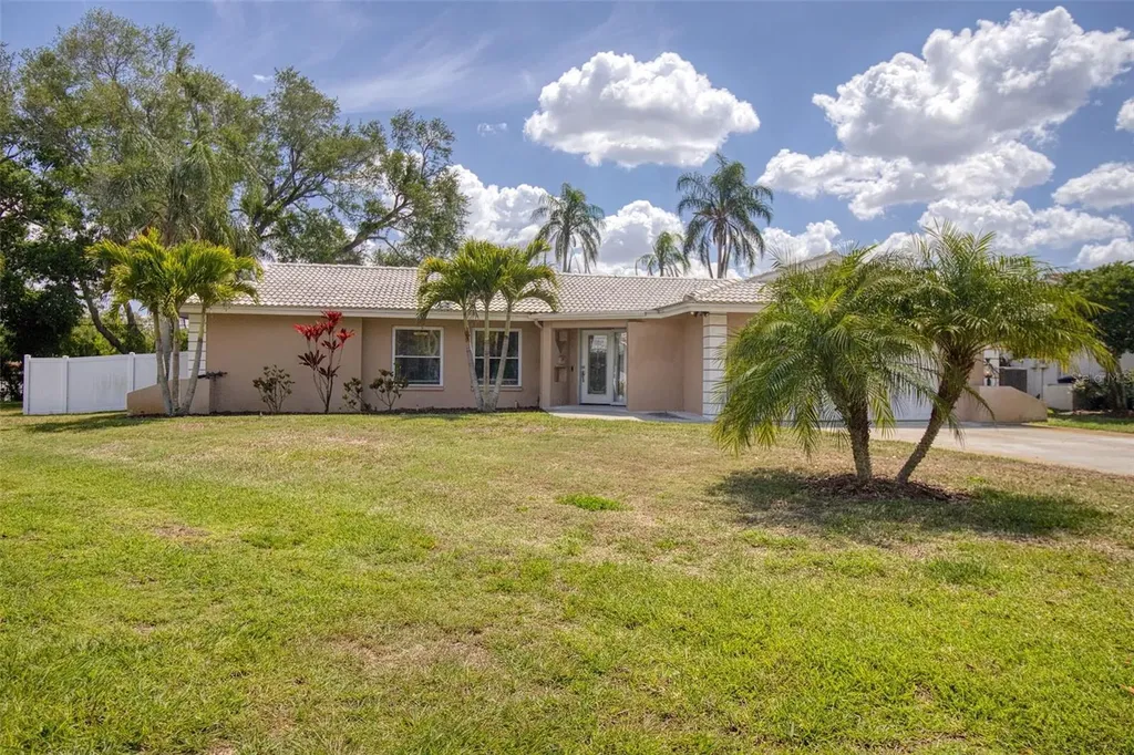 2315 Minneola Road Clearwater FL 33764