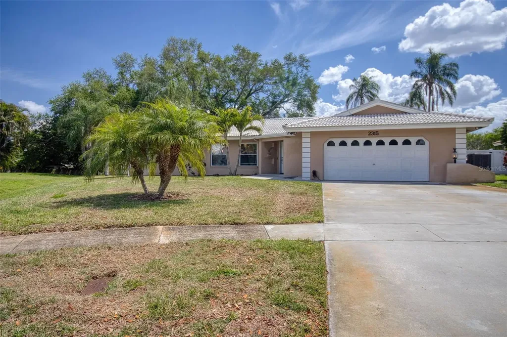 2315 Minneola Road Clearwater FL 33764