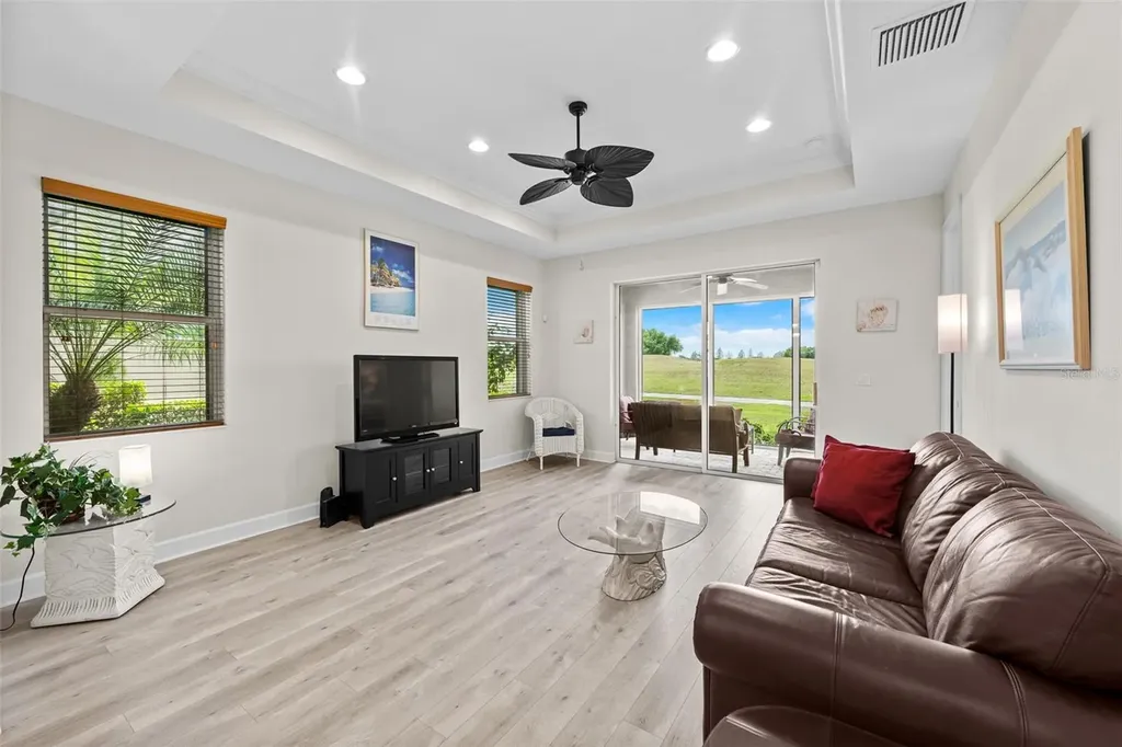 718 Chipper Drive Sun City Center FL 33573