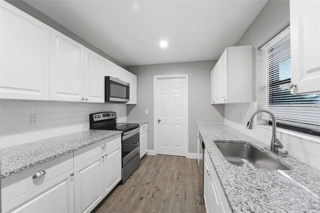 3211 Yule Tree Drive Edgewater FL 32141
