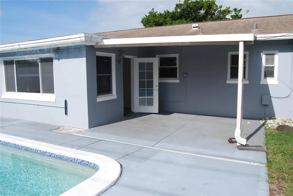 2851 67th Street N St Petersburg FL 33710