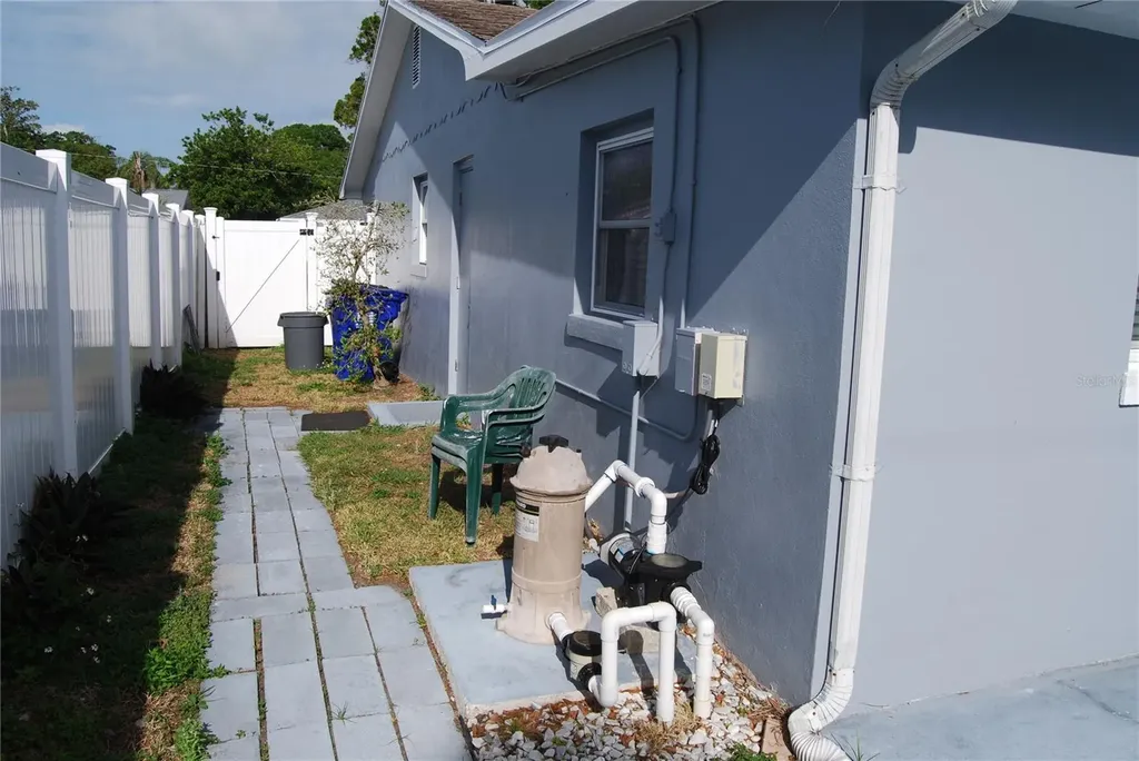 2851 67th Street N St Petersburg FL 33710