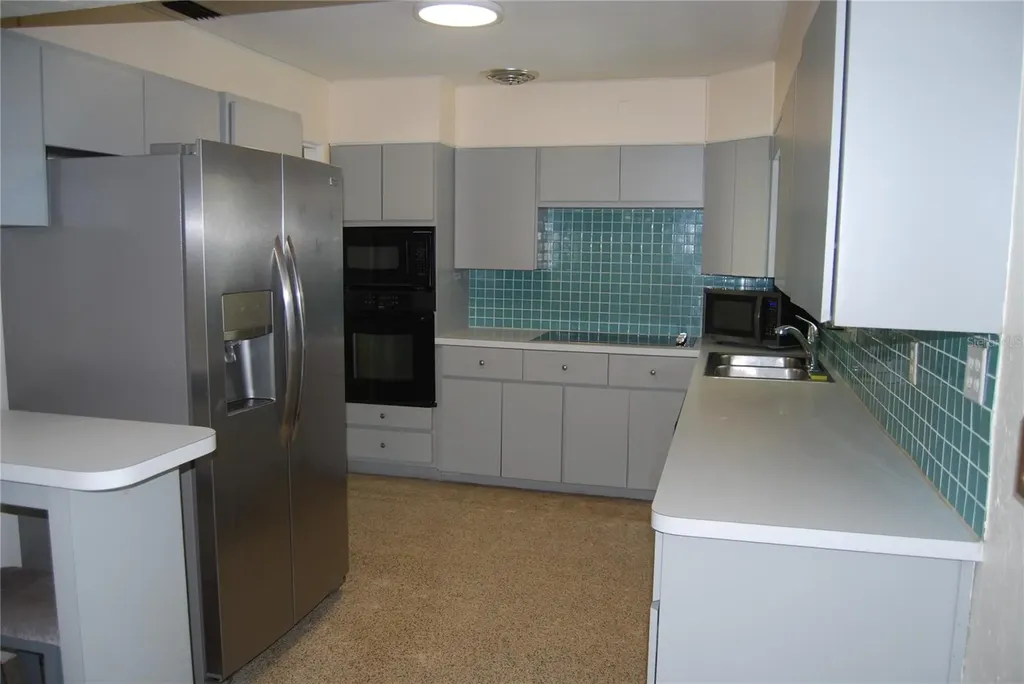 2851 67th Street N St Petersburg FL 33710
