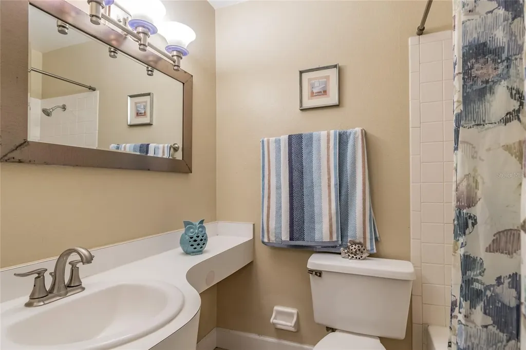 4875 W Mcelroy Avenue Tampa FL 33611