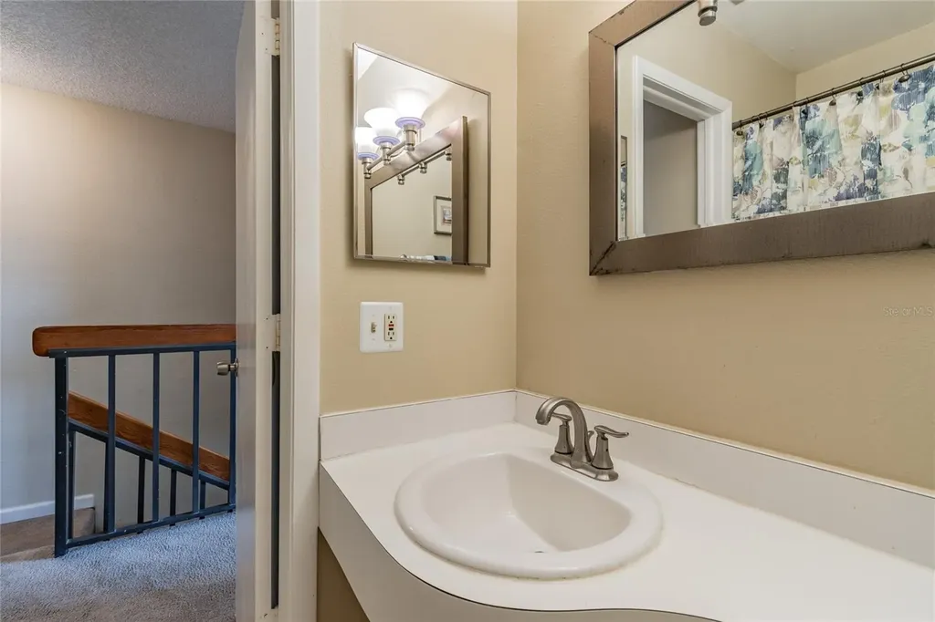 4875 W Mcelroy Avenue Tampa FL 33611
