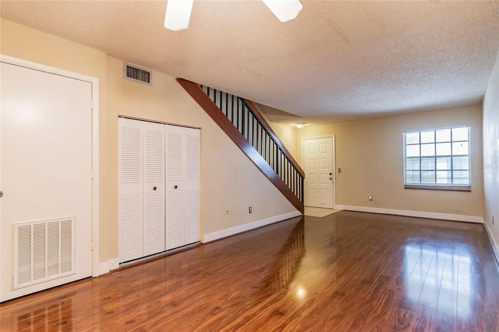 4875 W Mcelroy Avenue Tampa FL 33611