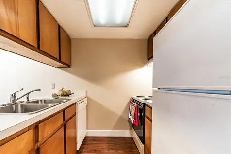 4875 W Mcelroy Avenue Tampa FL 33611