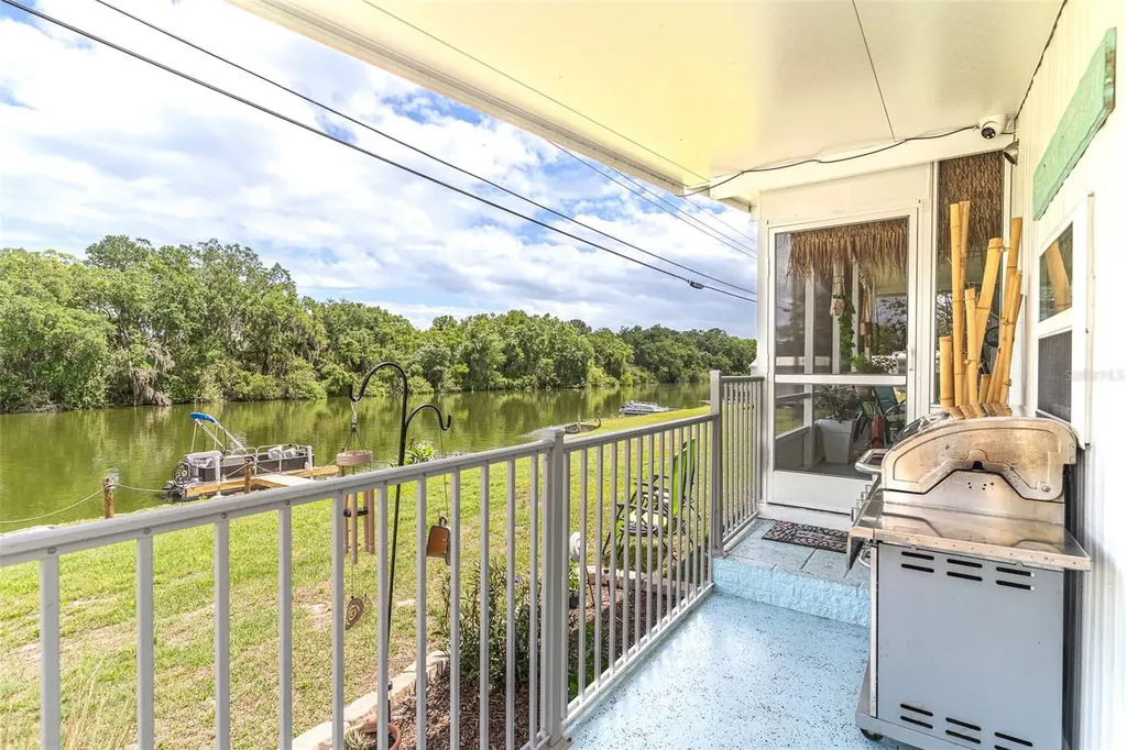 1818 Blue Lake Drive Lakeland FL 33801