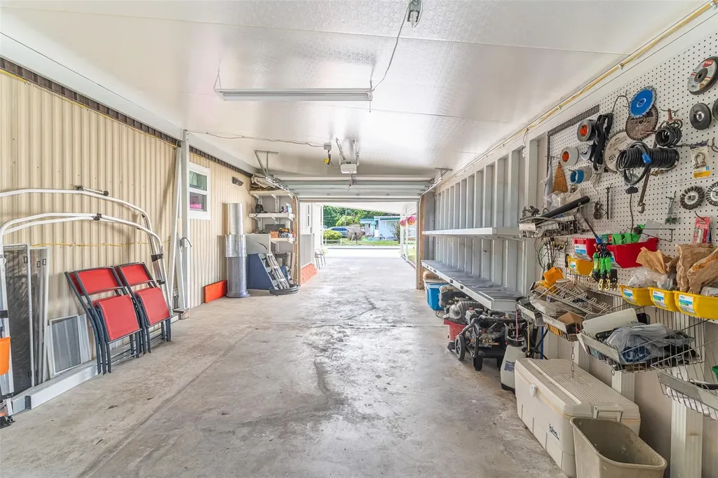 1818 Blue Lake Drive Lakeland FL 33801