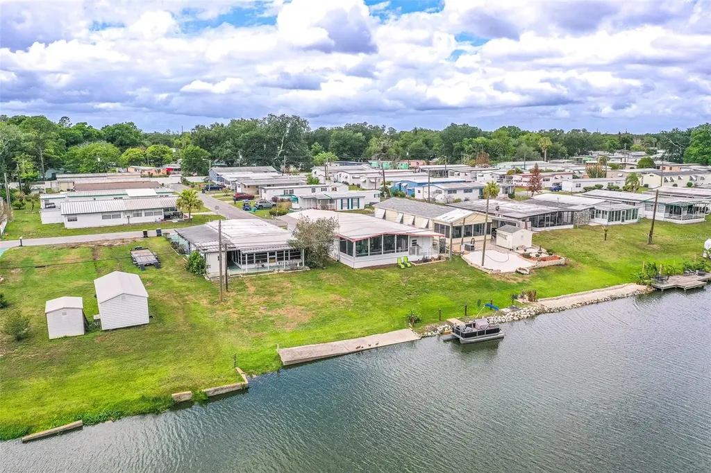 1818 Blue Lake Drive Lakeland FL 33801