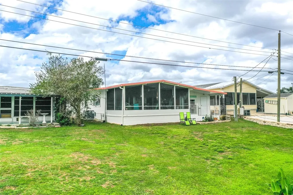 1818 Blue Lake Drive Lakeland FL 33801