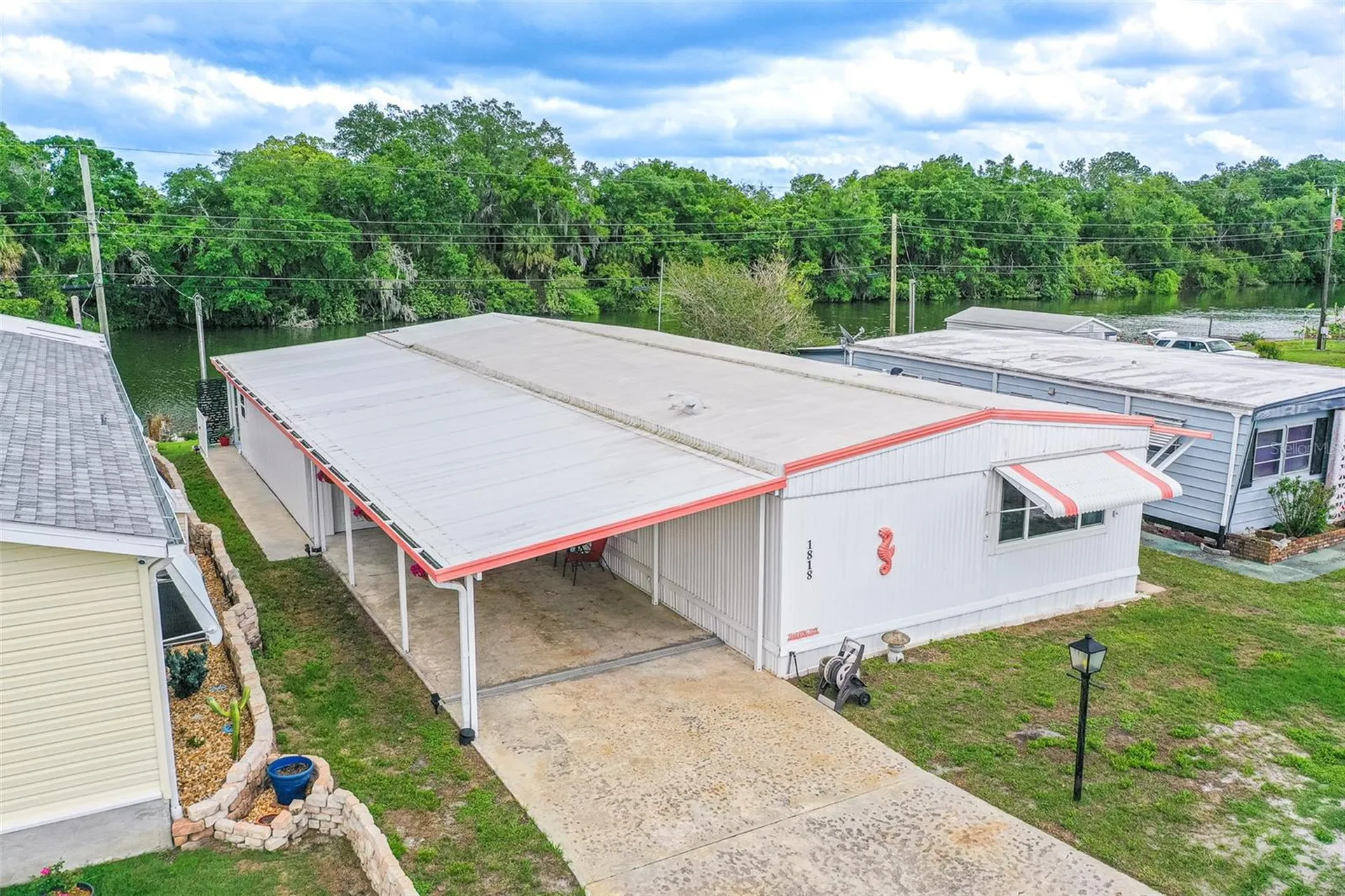 1818 Blue Lake Drive Lakeland FL 33801