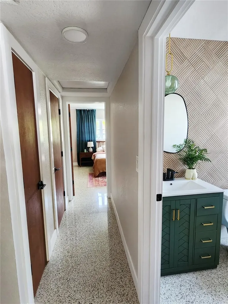 345 55th Avenue S St Petersburg FL 33705