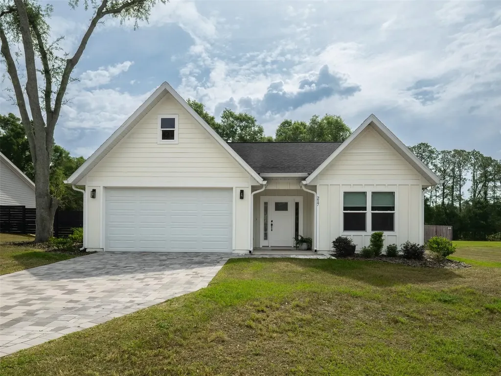 217 SW 246th Way Newberry FL 32669