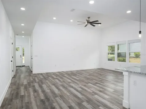 217 SW 246th Way Newberry FL 32669