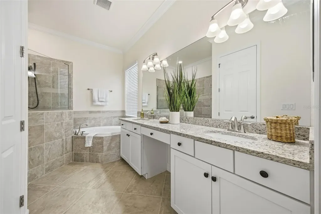 12241 Perennial Place Lakewood Ranch FL 34211
