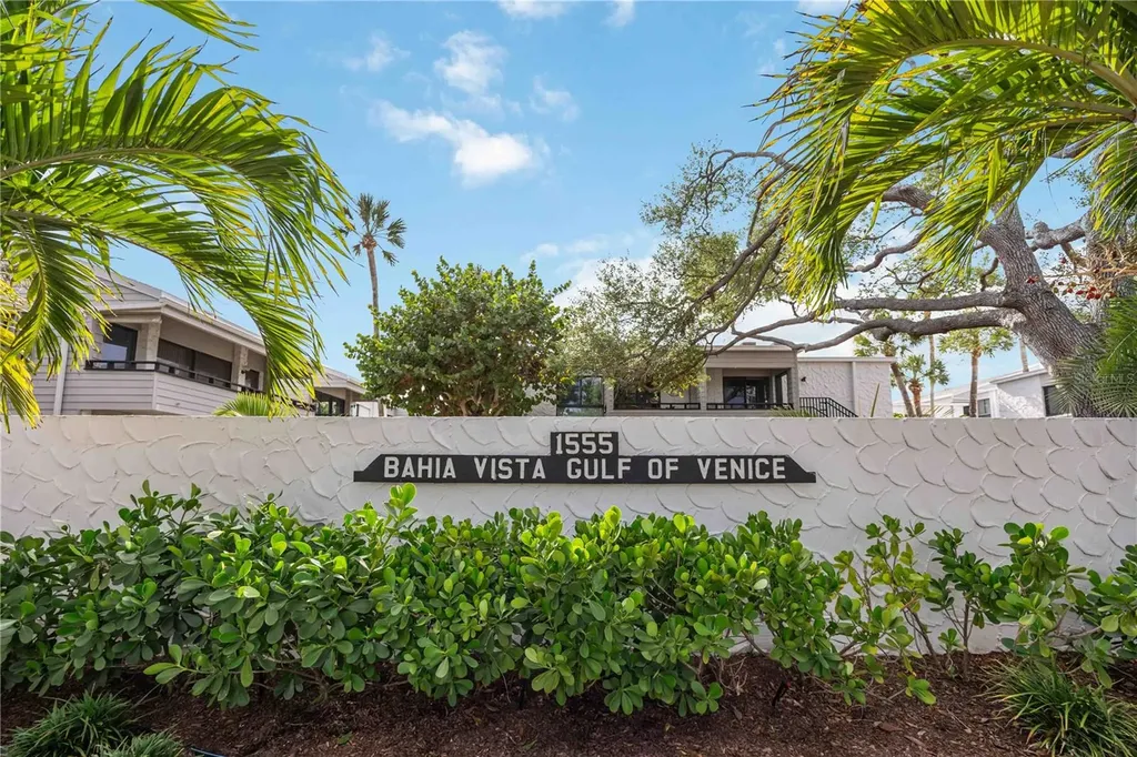 1555 Tarpon Center Drive Venice FL 34285