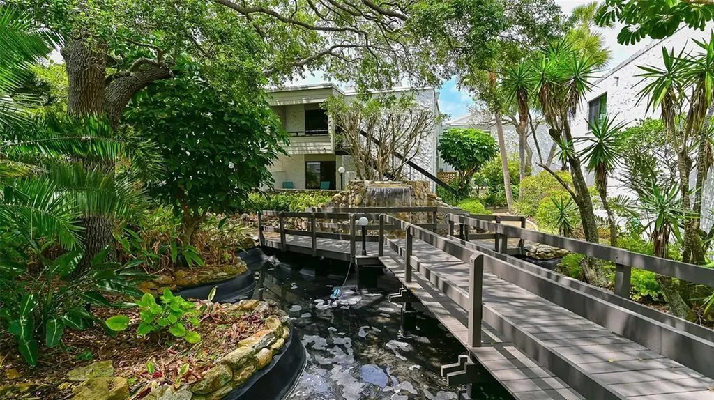 1555 Tarpon Center Drive Venice FL 34285