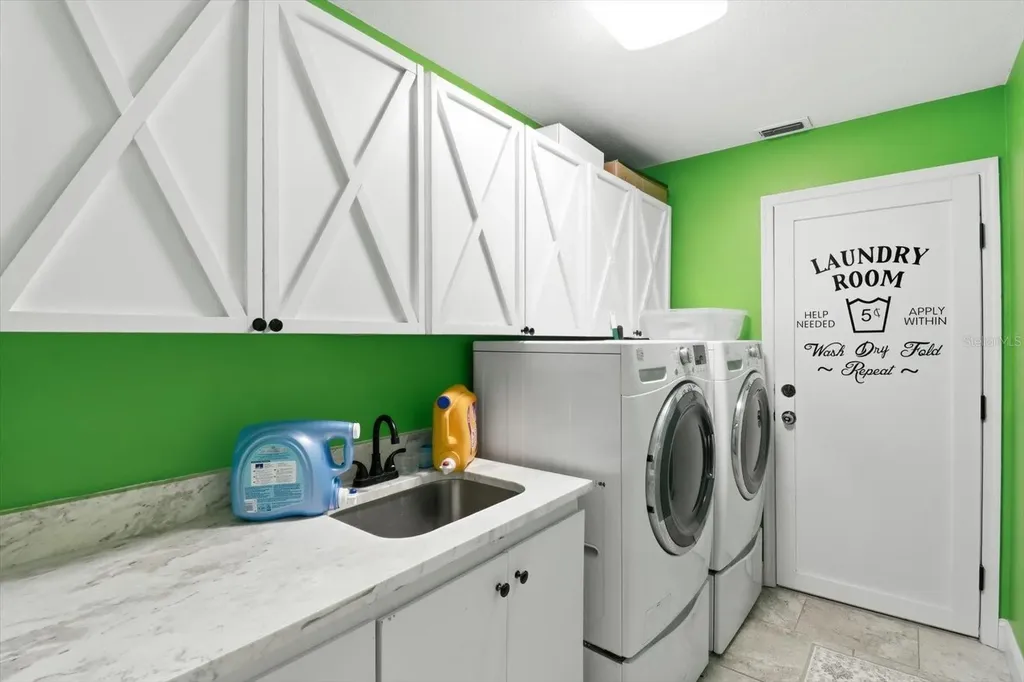 30 Pine Street Homosassa FL 34446
