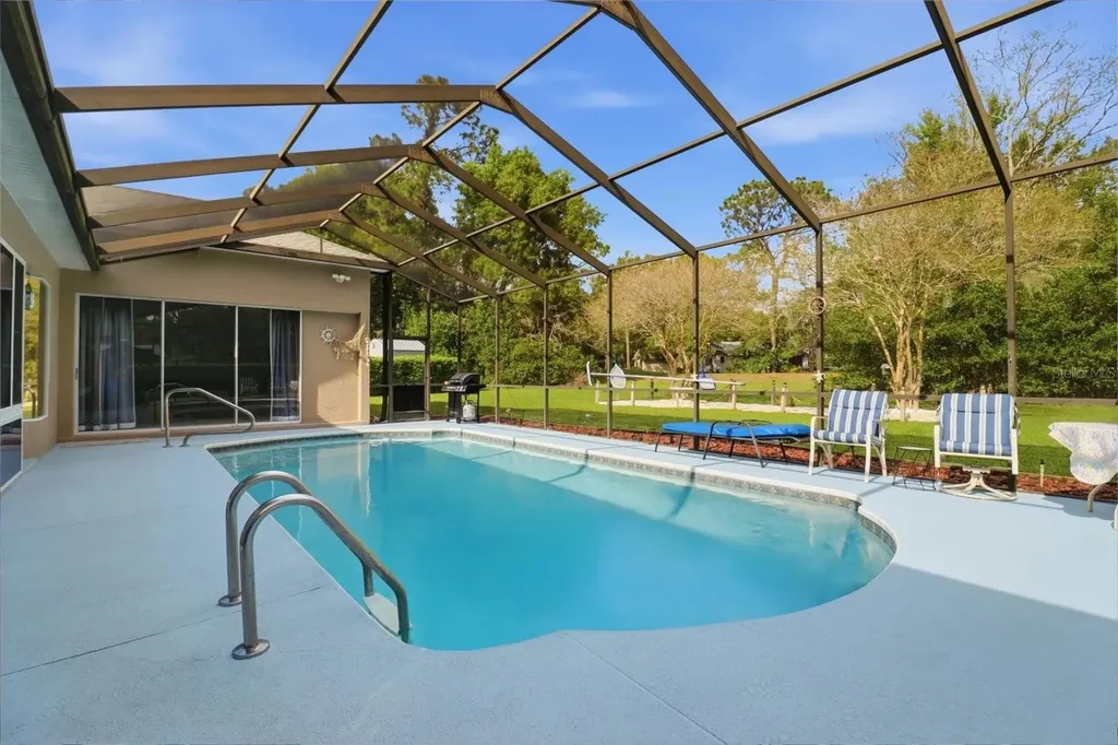 30 Pine Street Homosassa FL 34446
