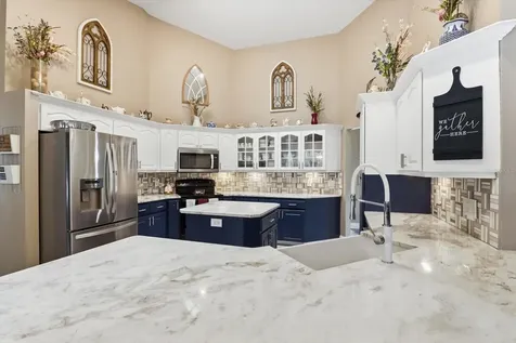 30 Pine Street Homosassa FL 34446