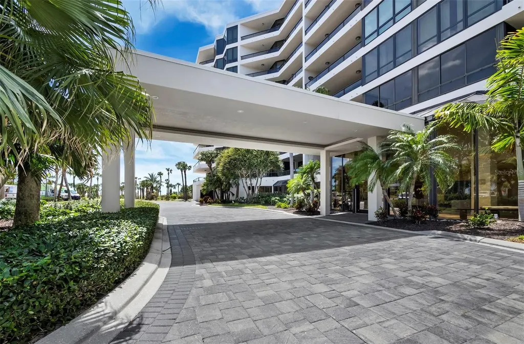 535 Sanctuary Drive Longboat Key FL 34228
