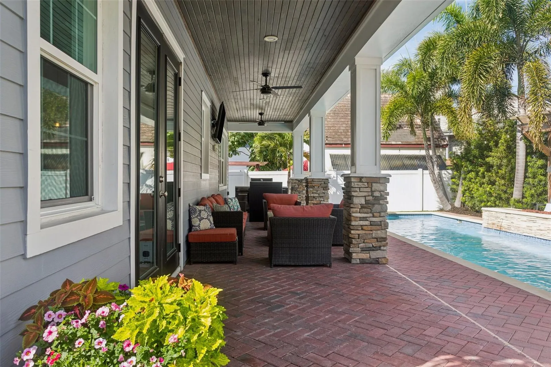 2509 W Palm Drive Tampa FL 33629