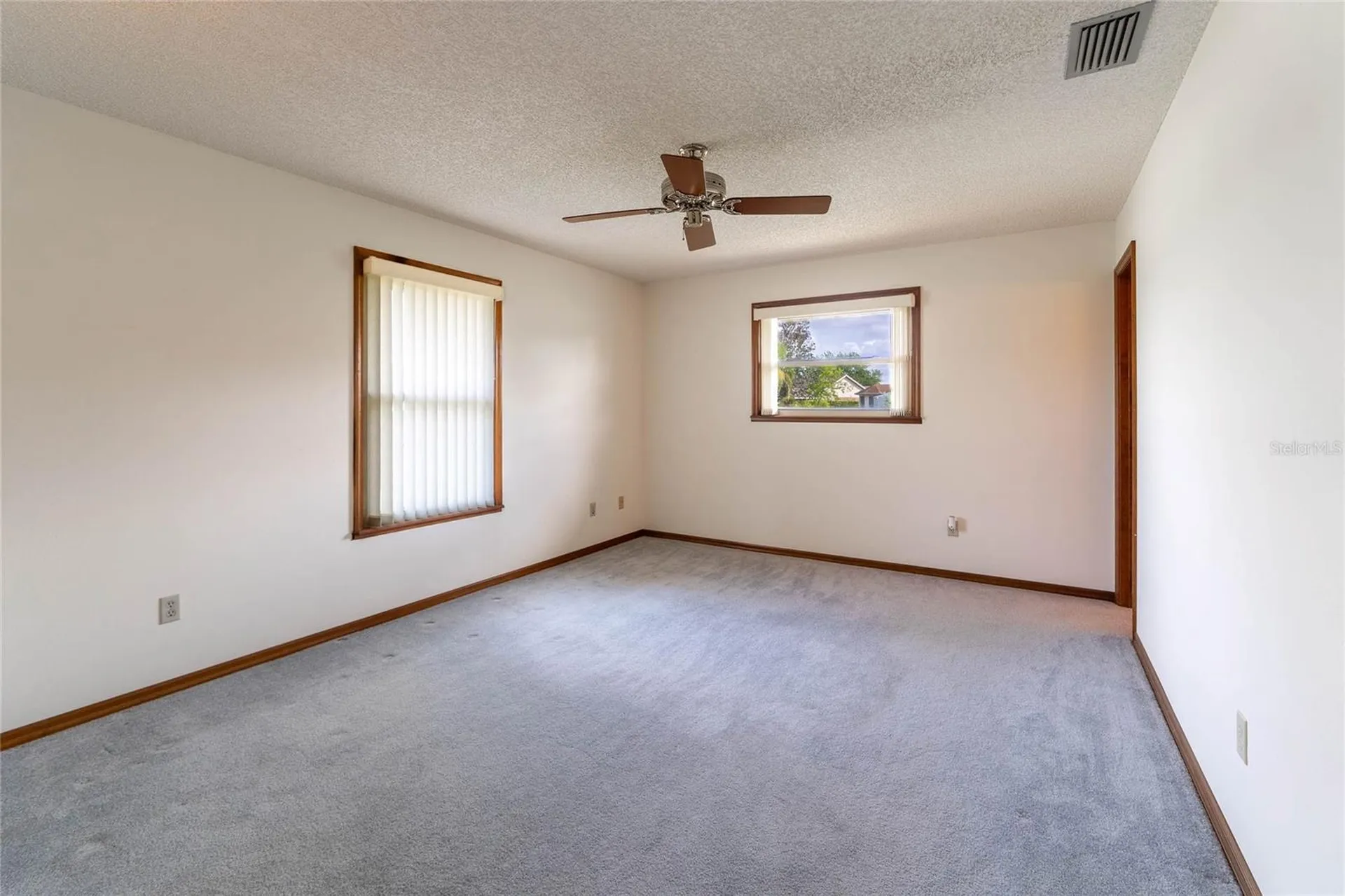 1020 Avis Lane Deltona FL 32738