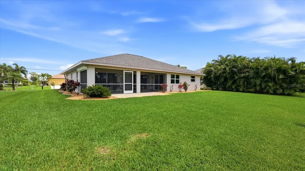 828 Rotonda Circle Rotonda West FL 33947