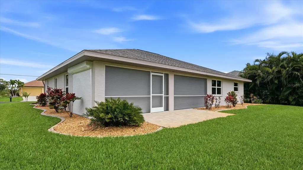 828 Rotonda Circle Rotonda West FL 33947