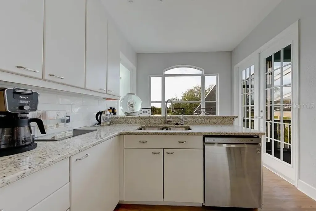 2106 Pelican Court Tarpon Springs FL 34689