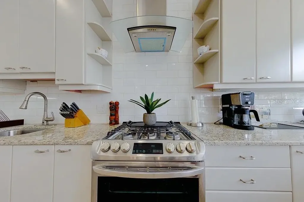 2106 Pelican Court Tarpon Springs FL 34689