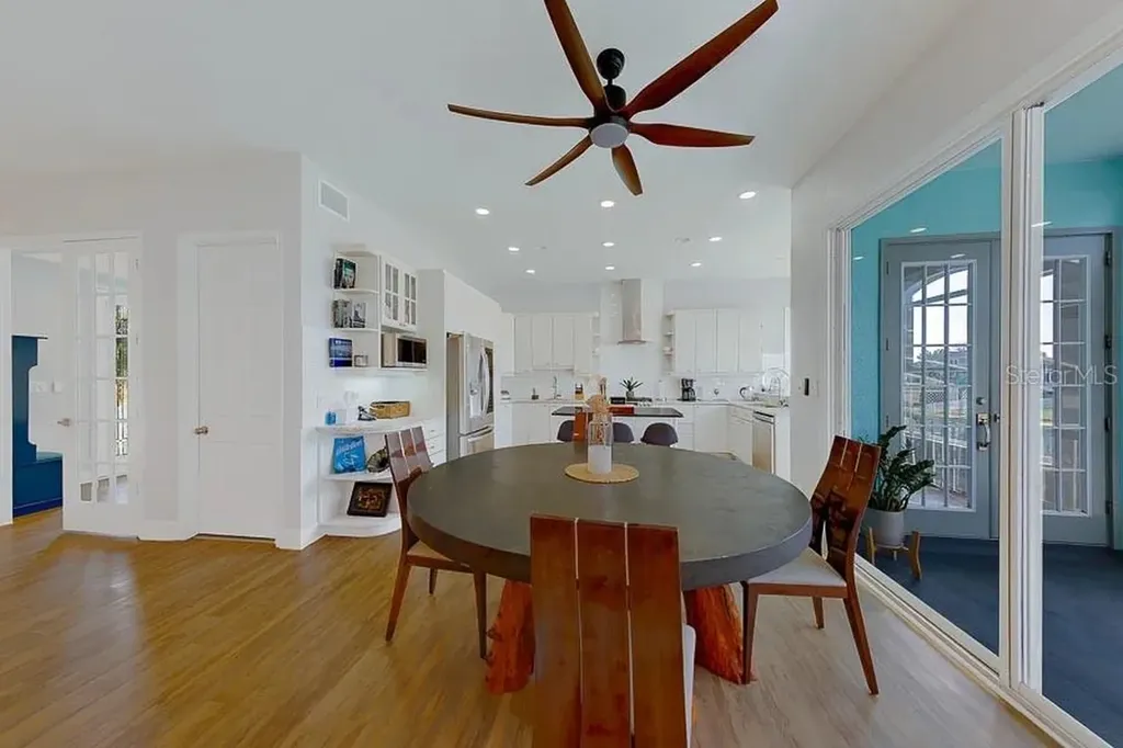 2106 Pelican Court Tarpon Springs FL 34689