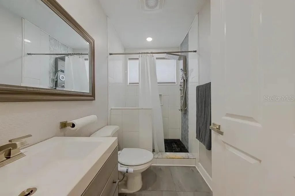 2106 Pelican Court Tarpon Springs FL 34689