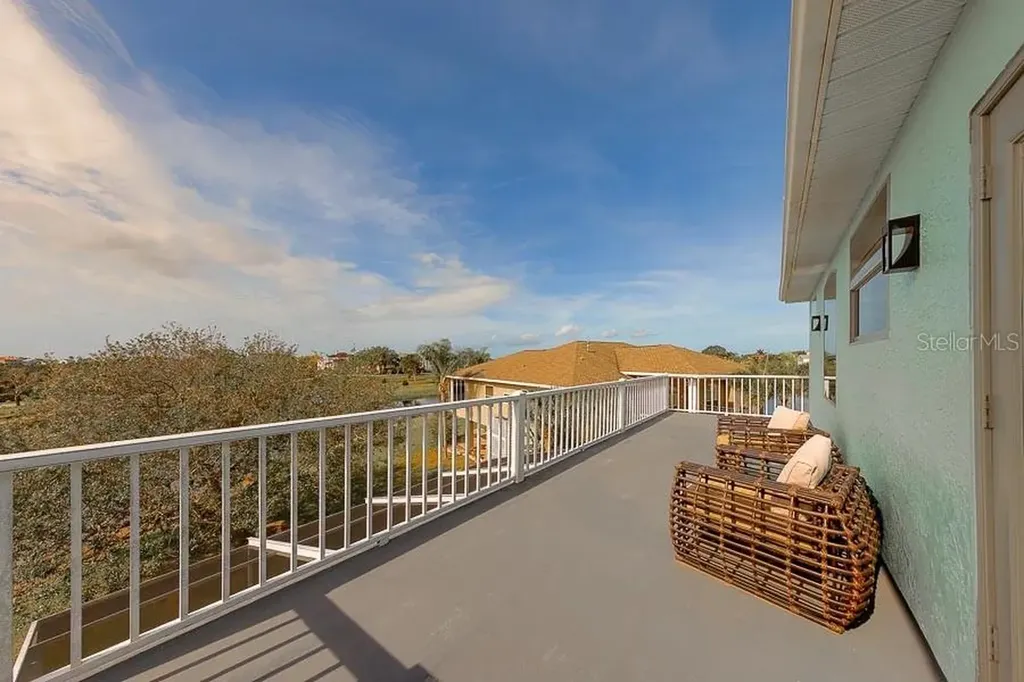 2106 Pelican Court Tarpon Springs FL 34689
