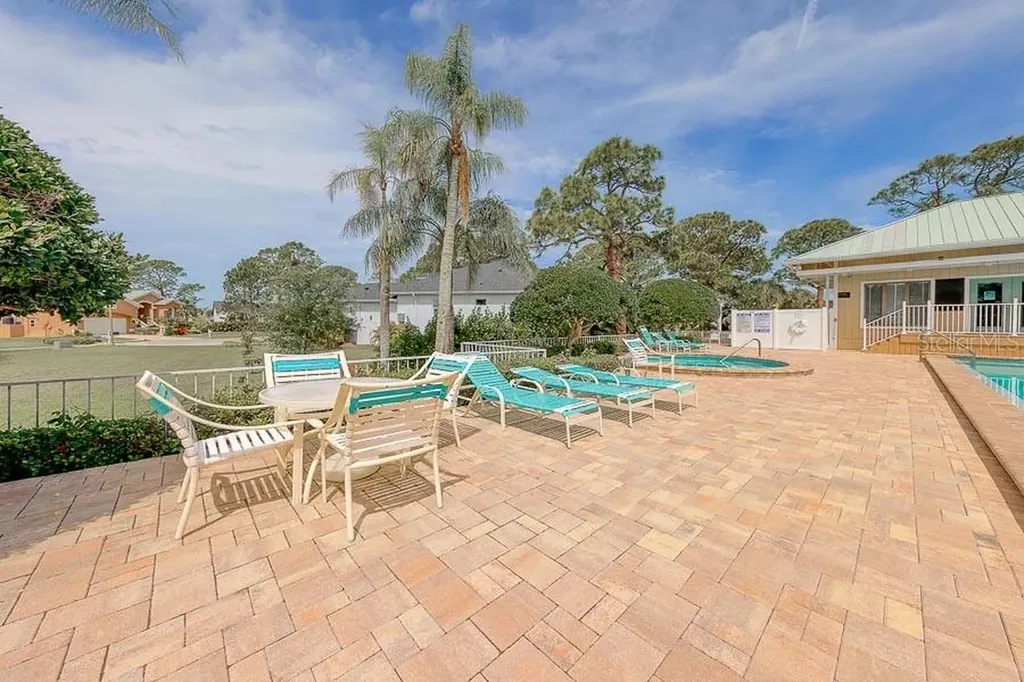 2106 Pelican Court Tarpon Springs FL 34689