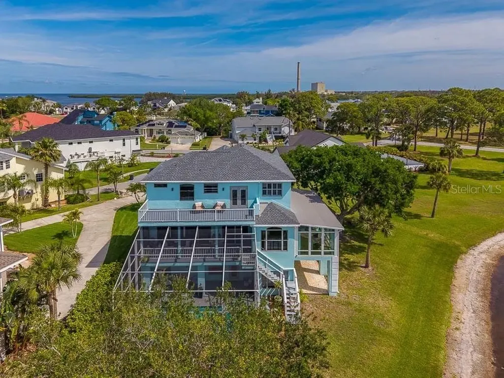 2106 Pelican Court Tarpon Springs FL 34689