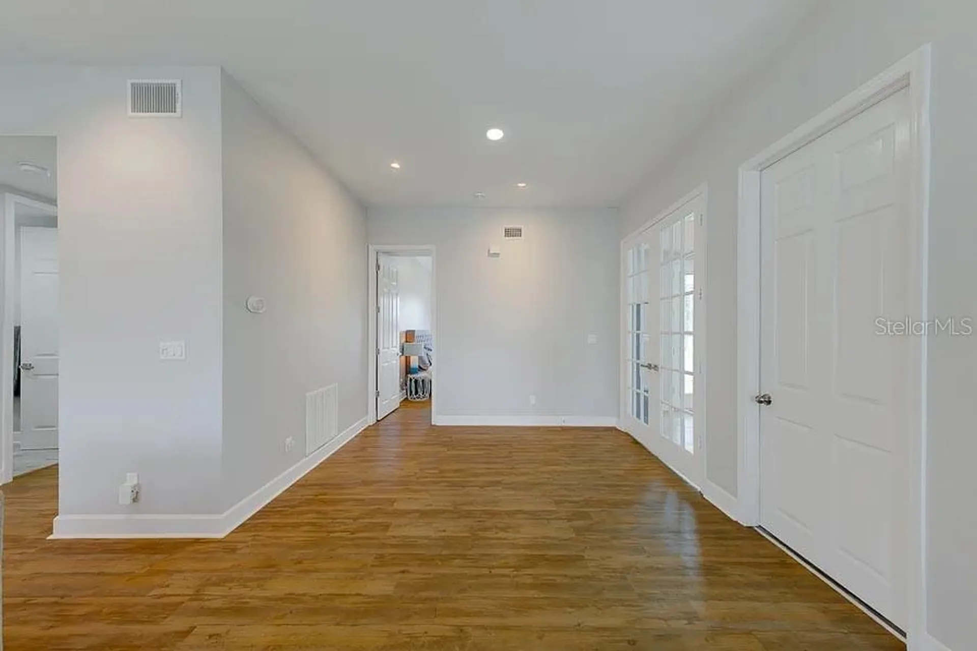 2106 Pelican Court Tarpon Springs FL 34689