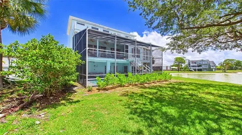 2106 Pelican Court Tarpon Springs FL 34689