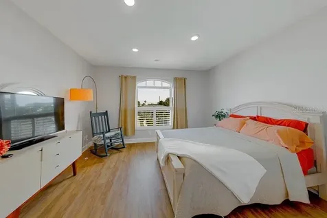 2106 Pelican Court Tarpon Springs FL 34689